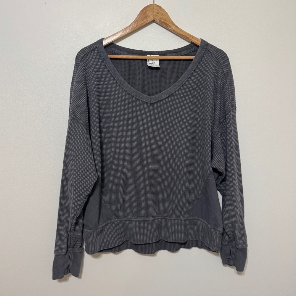OFFLINE By Aerie Oversized Waffle Henley T-Shirt size medium long sleeve top